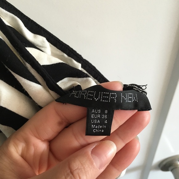 FOREVER NEW Cocktail dress - Picture 2 of 2